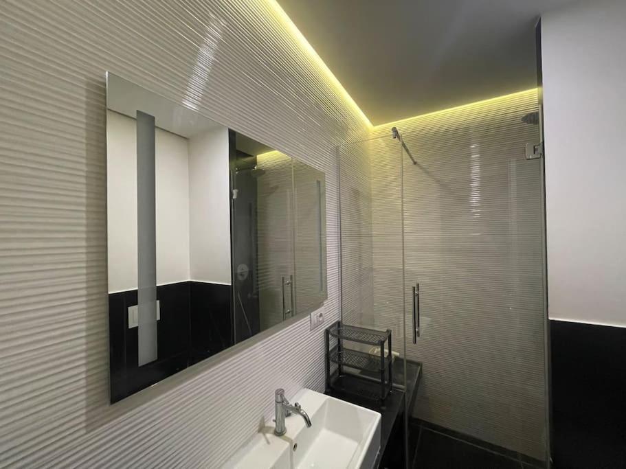 Cozy Apartment Near The Colosseum Roma Ngoại thất bức ảnh